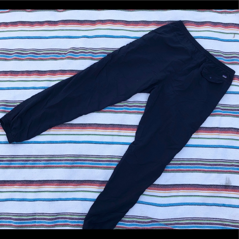 Patagonia Baggies Pants • Navy • Men’s Large